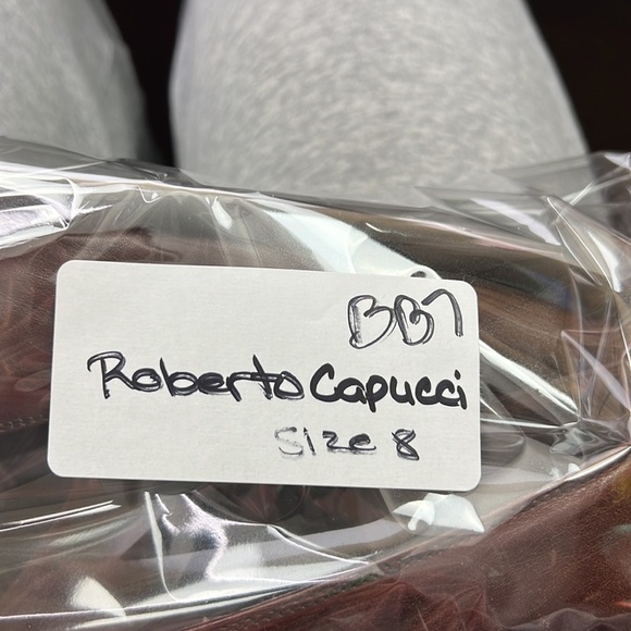 Roberto Capucci classic brown leather  heeled loafer - Picture 8 of 8